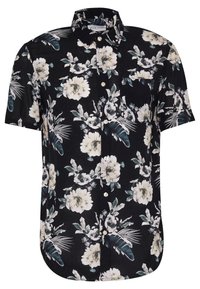 Camisa de manga corta negra con estampado floral, que presenta grandes flores blancas y azul verdoso, hojas verdes y un diseño de botones. Tela suave, dobladillo curvado.