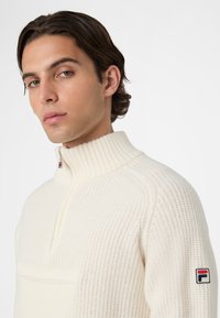 Fila GIOVANNI - Maglione - egret