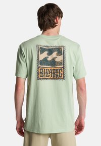 Nevybrané, vintage green