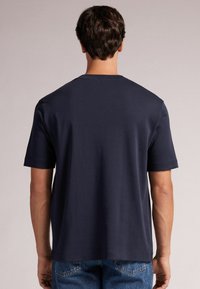 IUMAN Intimissimi Uomo Jednoduché tričko - blau blu notte