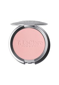 Compatto rotondo di blush con una polvere rosa morbida e liscia all'interno. Il guscio in metallo argentato presenta un logo in rilievo e un coperchio riflettente a cerniera.