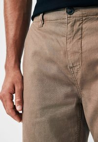 Next REGULAR FIT - Shorts - brown