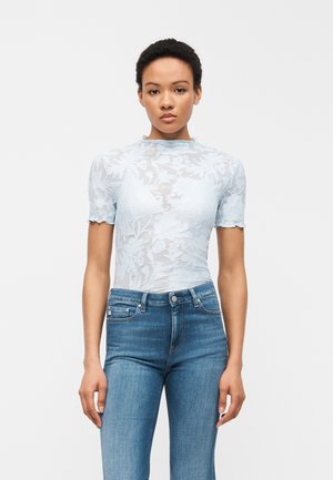 Vero Moda LAYLA - T-shirt imprimé - cashmere blue
