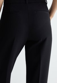 LIU JO FLARED CREPE  - Chino - black