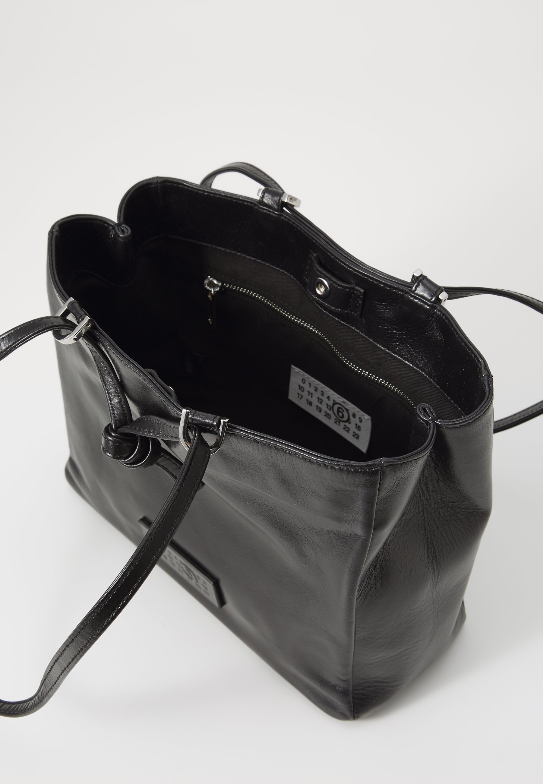 バッグ MM6 Maison Margiela CHAIN SHOULD BAG Maison Margiela MM6 Shoulder Strap Bag with Chain women