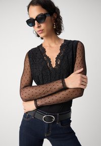 Morgan TIRIVA - Langarmshirt - noir