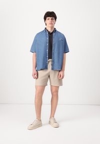 Thumbnail Image 3