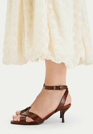 Jenny, Sandalias - brown