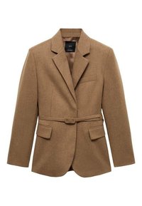 Rjav blazer s pasom, izdelan iz teksturirane tkanine, z izrezanim ovratnikom, enim žepom na prsih in dvema sprednjima žepoma. Prilagojena obleka.
