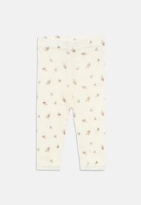 Unselected, snow white