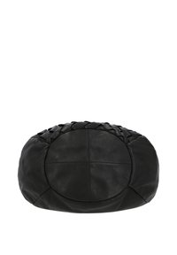 Sac à main en cuir noir avec détails tissés et base circulaire cousue, montré par le dessous sur fond blanc.