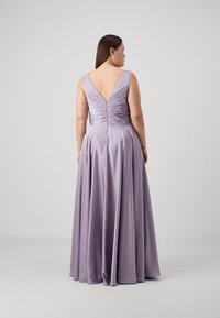 My Mascara Curves Pidulikud riided - lavender