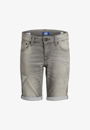 Jasnoszare szorty dżinsowe z podwiniętymi nogawkami, postrzępionymi detalami, przednimi kieszeniami i zapięciem na guzik, oznaczone metką Jack & Jones na wewnętrznej stronie pasa.