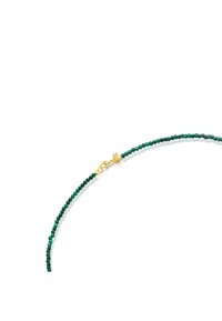 Collana di perle verdi con piccole perline rotonde dalla finitura lucida. La chiusura a moschettone in metallo dorato aggiunge un dettaglio funzionale.