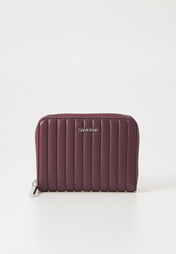 MINI LINE QUILT ZIP AROUND - Wallet - vineyard wine