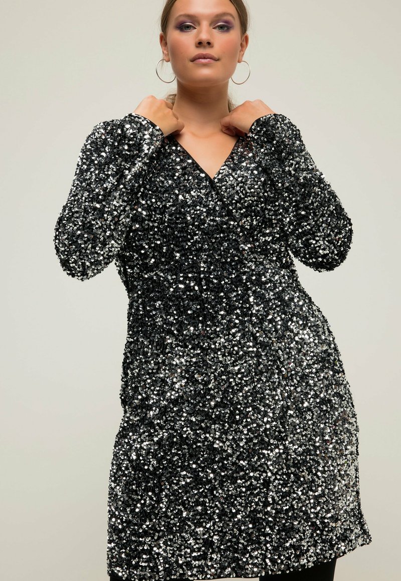 Studio Untold SEQUINED LONG SLEEVE V-NECK - Koktejlové šaty / šaty na párty - black