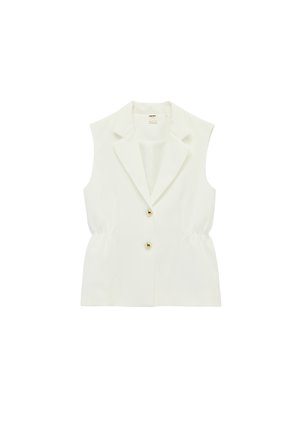Ärmellose weiße Blazerweste mit reverskragen, zwei goldenen Knöpfen und gerafftem Detail an der Taille, flach auf weißem Hintergrund gelegt.