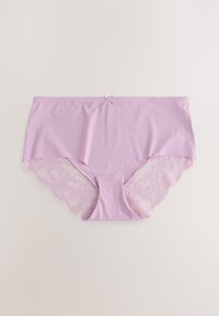 Roza bombažno spodnje perilo z gladkim zgornjim trakom in čipkasto spodnjo ploščo, z valovitim robom in majhno pentljo na pasu.