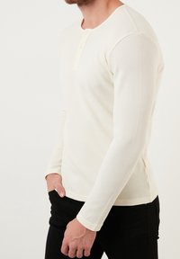 Buratti Pullover - beige