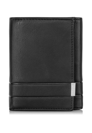 Czarna skórzana portmonetka z teksturowaną powierzchnią, składana konstrukcja, dwa poziome akcenty oraz mała srebrna tabliczka z logo po boku.