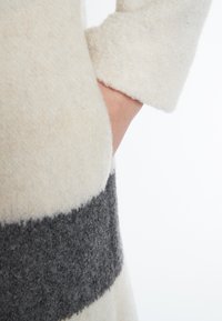 Ana Alcazar Klassischer Mantel - offwhite