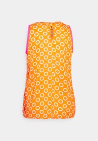 Emily van den Bergh Bluzka