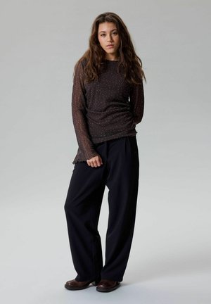 LMTD, TOP BELL SLEEVE MESH - Blouse - delicioso