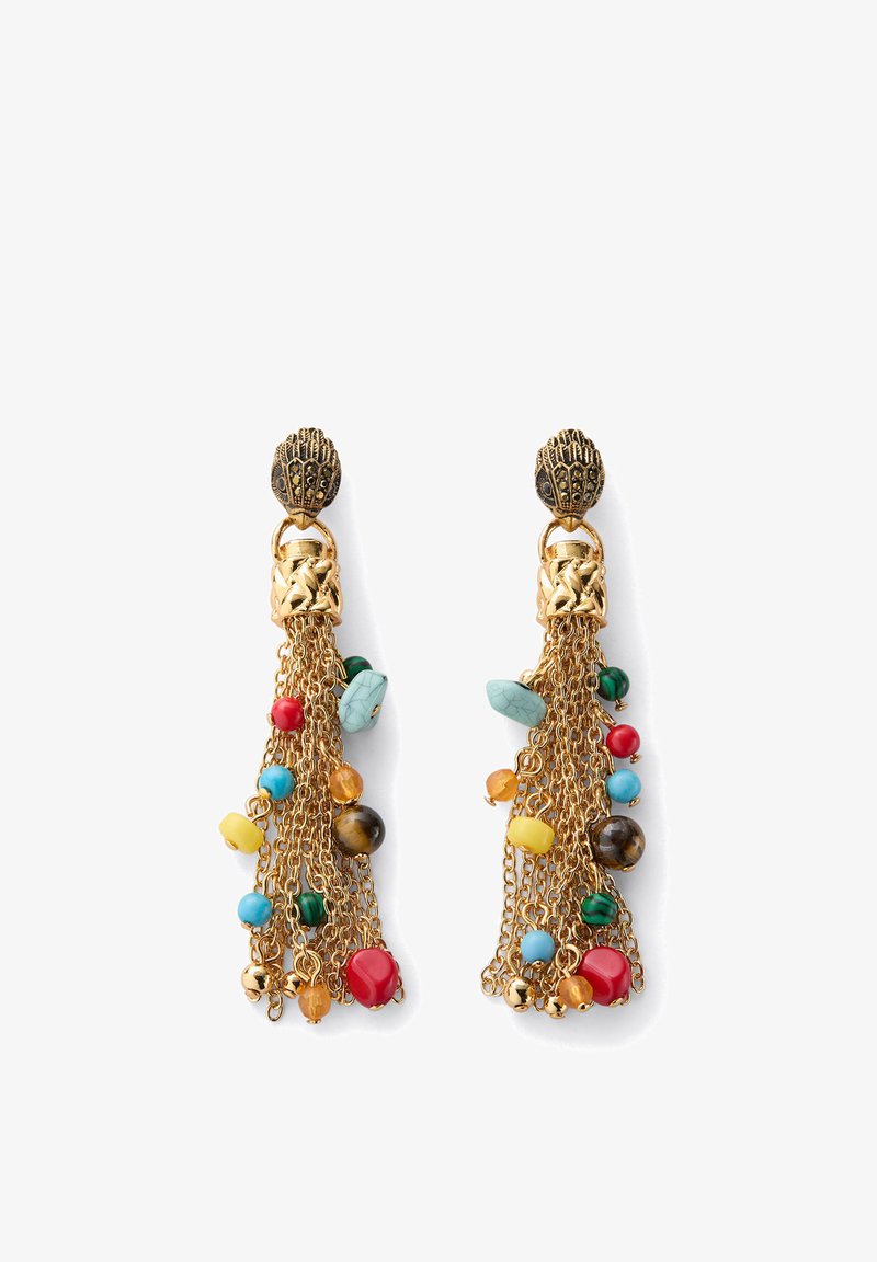 Boucles d'oreilles pendantes dorées avec plusieurs pampilles en chaîne et perles colorées en rouge, turquoise, jaune, vert et ambre.