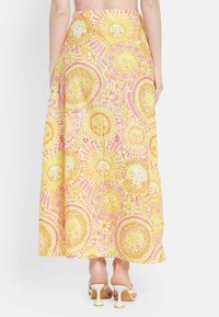 Be Sunset LUSH - Dolgo krilo - helios