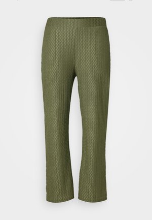 Pantalones texturizados de color verde oliva con un patrón de panal, que cuentan con una amplia cinturilla elástica y un largo recortado, hechos de un material elástico.