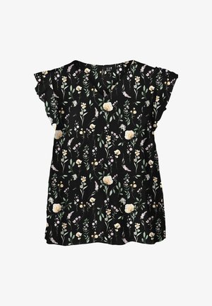 Sort blomsterbluse med V-hals, korte flæser på ærmerne, prydet med hvide, gule og lyserøde blomster samt grønne blade på en struktureret baggrund.