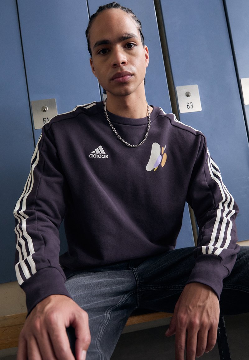 adidas Performance REAL MADRID DNA SWEATER 2 - Klubu apģērbs - aurora black