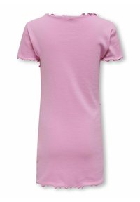 Rotes Baumwollkleid mit kurzen Ärmeln, rundem Ausschnitt und Rüschensaum an den Ärmeln und dem unteren Saum. Weiche Textur.