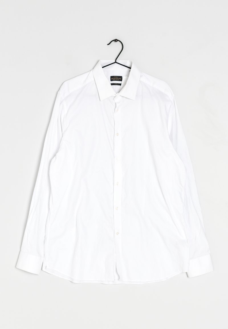 Wit langarm overhemd met knopen en een pointed collar, gemaakt van gladde stof, met een rechte snit en zachte plooien.