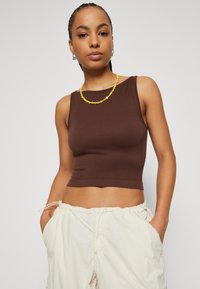 BDG Urban Outfitters SLASH NECK TANK - Top - chiccory coffee (19-1419tcx)