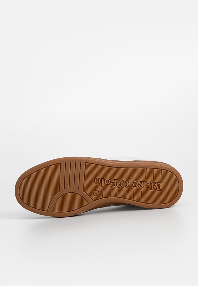 Brązowa gumowa podeszwa z teksturowanym bieżnikiem, z wytłoczonym logo z boku. Czysty design, odpowiedni do obuwia codziennego.