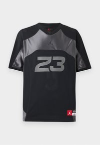 Επιλέχθηκε, black/iron grey/university red