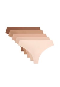 Zes paar naadloze strings gerangschikt in een gradient van donkerbruin naar lichtbeige, met een zachte stof en een minimalistisch ontwerp.