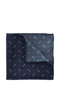 Granatowy szalik z kontrastującym jasnoniebieskim spodem; geometryczne wzory w brązowym, białym i jasnobeżowym kolorze; gładka tekstura.