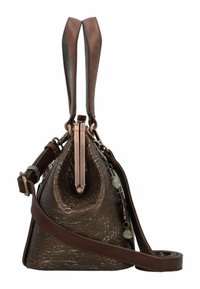 Sac à main en cuir brun de forme triangulaire, doté de deux poignées en cuir, d'une bandoulière longue et réglable, ainsi que d'accents en métal.