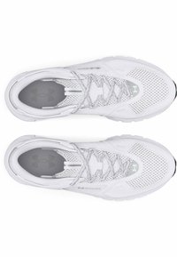 Under Armour Walking trainers - white
