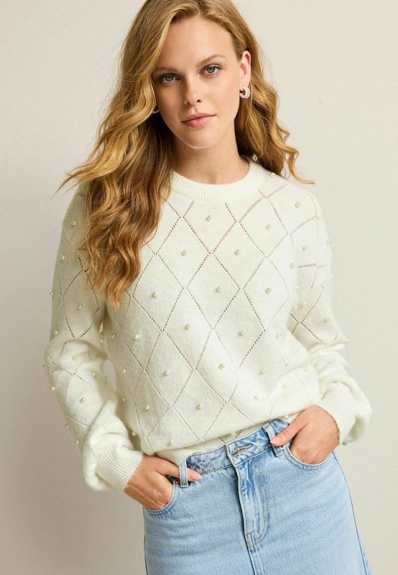 Next PEARL EMBELLISHED  - Džemper - ecru white