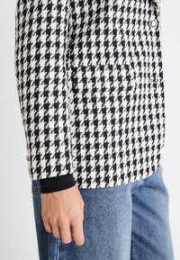 ONLY ONLELINOR  - Blazer - black/white