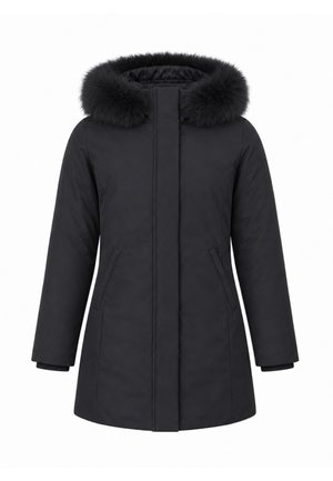 Parka invernale nero con maniche lunghe, tasche frontali e cappuccio bordato di folta pelliccia nera.