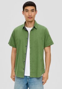 s.Oliver MIT CHAMBRAY DETAILS - Overhemd - bambusgrün