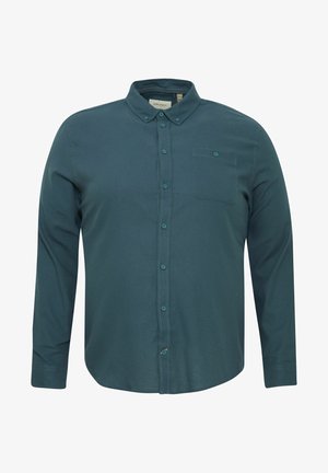 Camisa de botones de manga larga en color verde azulado con cuello, bolsillo en el pecho y botones a juego; tejido suave con un diseño de color sólido.