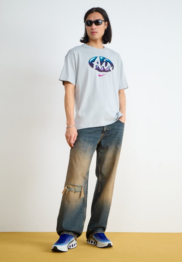 AIRMAX DAY - Print T-shirt - silver2