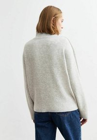 Thumbnail Image 3