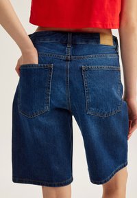 Koton Farkkushortsit - blue