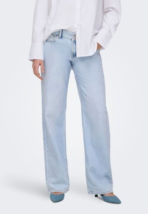 ONLY ONLEZRA NIEDRIGE TAILLE WEITER  - Wide Leg - light blue denim